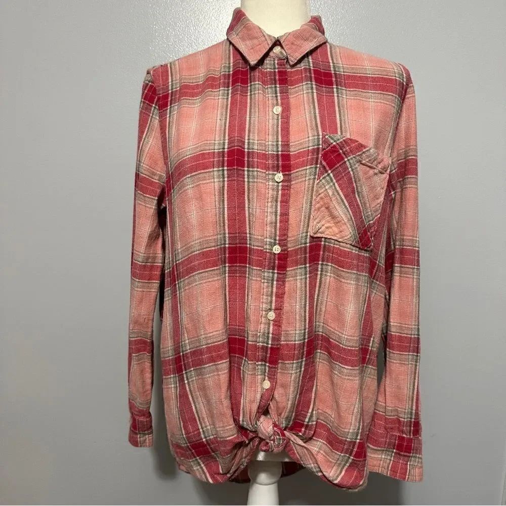 Aeropostale pink plaid button up shirt,tie at the waist, knitted back size M
